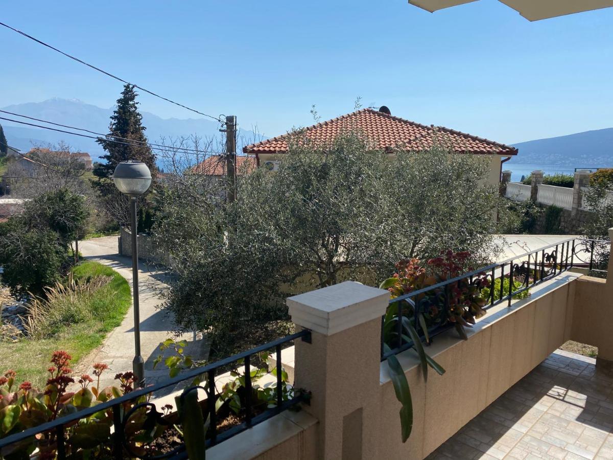 Apartments Sneki Baošići Екстериор снимка