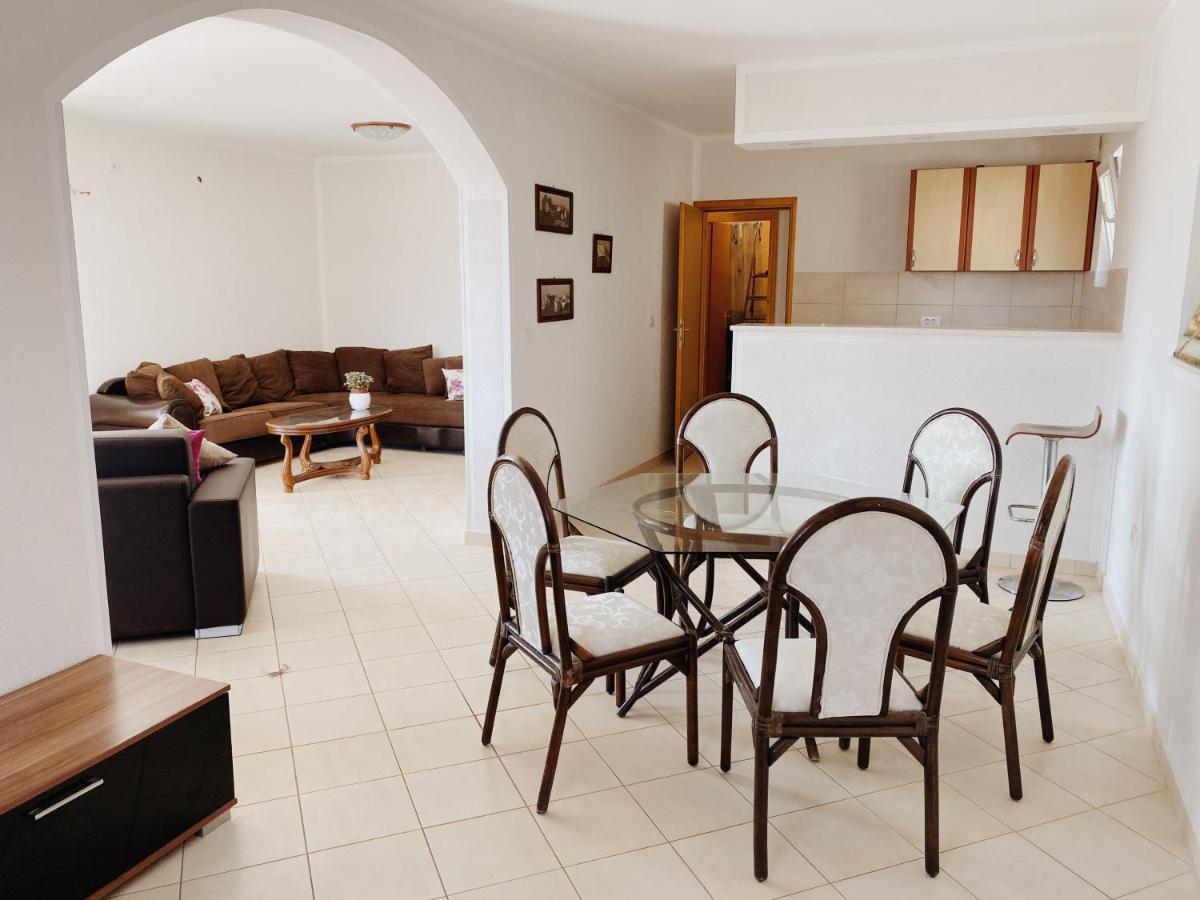 Apartments Sneki Baošići Екстериор снимка