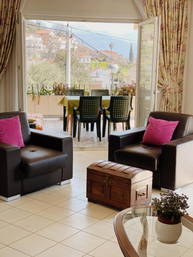 Apartments Sneki Baošići Екстериор снимка