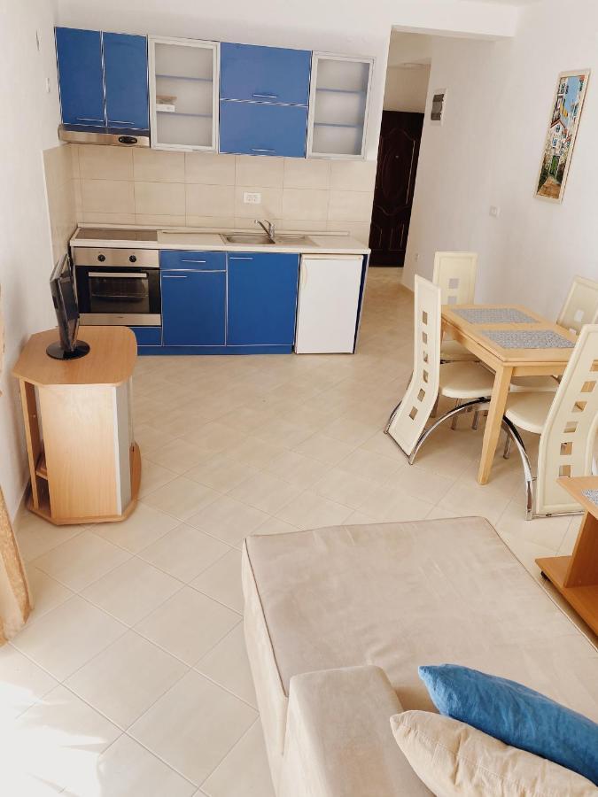 Apartments Sneki Baošići Екстериор снимка