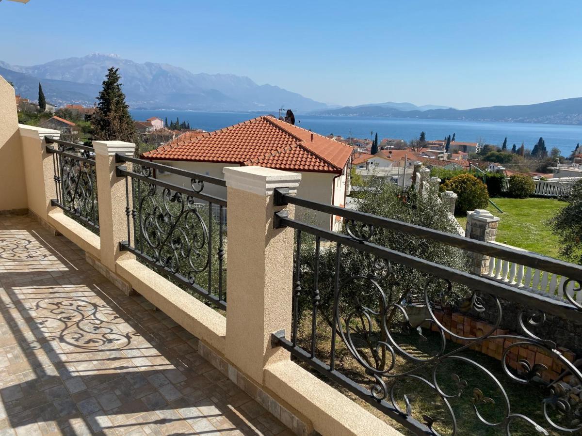 Apartments Sneki Baošići Екстериор снимка