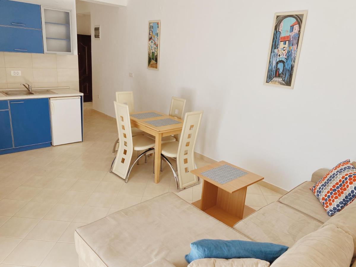 Apartments Sneki Baošići Екстериор снимка